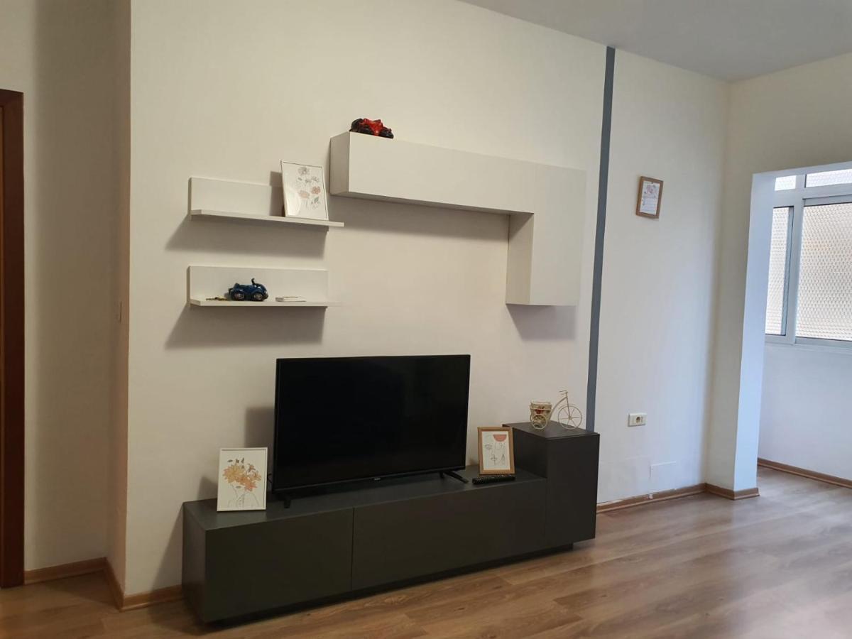 Heris'S Apartment Тирана Екстер'єр фото