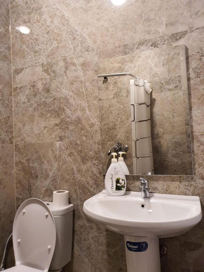 Heris'S Apartment Тирана Екстер'єр фото
