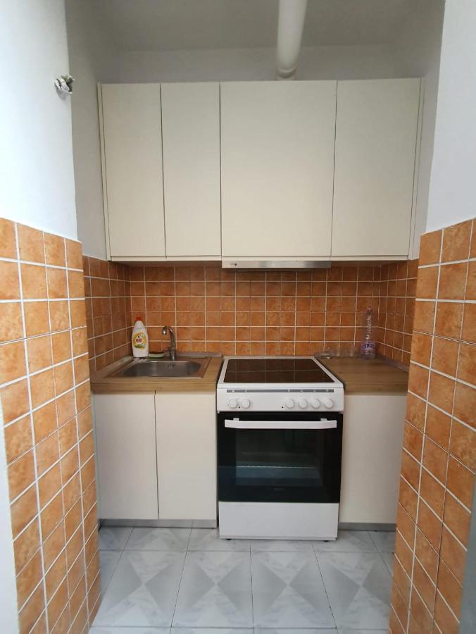 Heris'S Apartment Тирана Екстер'єр фото
