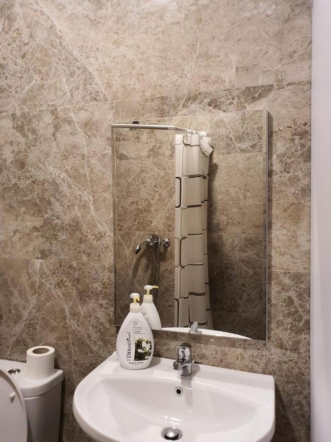 Heris'S Apartment Тирана Екстер'єр фото